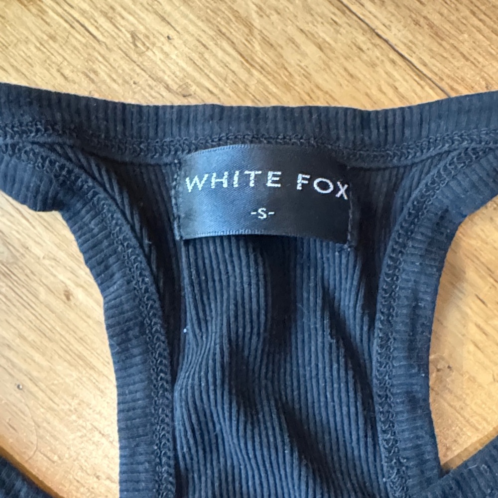 White Fox Boutique Black Tank Top - Picture 2 of 4